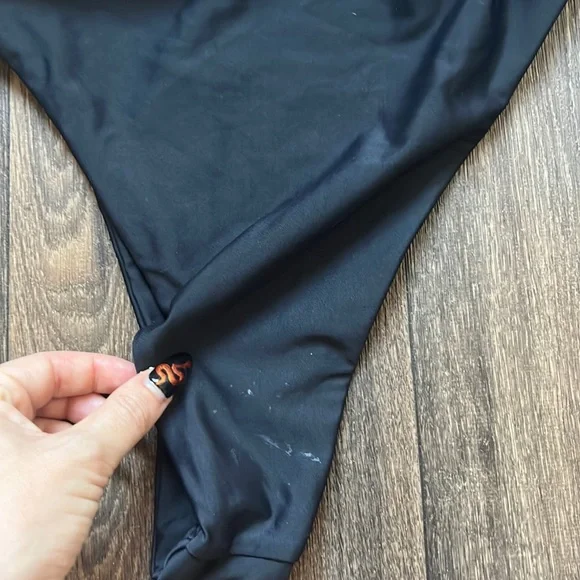 High Waisted Belted Bikini Set - Picture 4 of 9